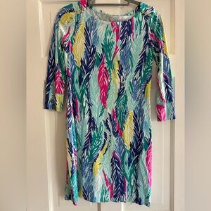 Lilly Bright Tropical Feather Print Shift Dress